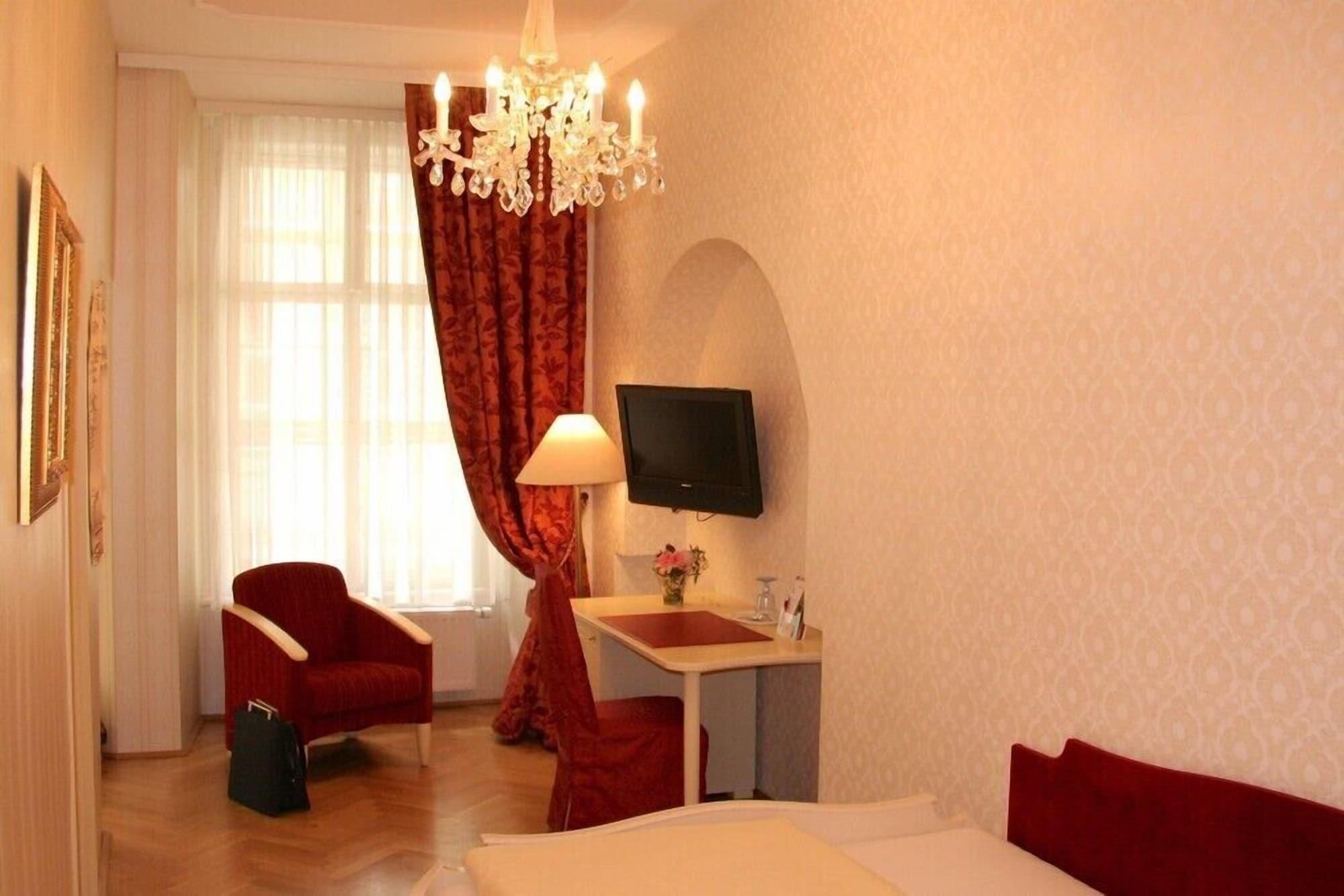 Hotel Pertschy Palais