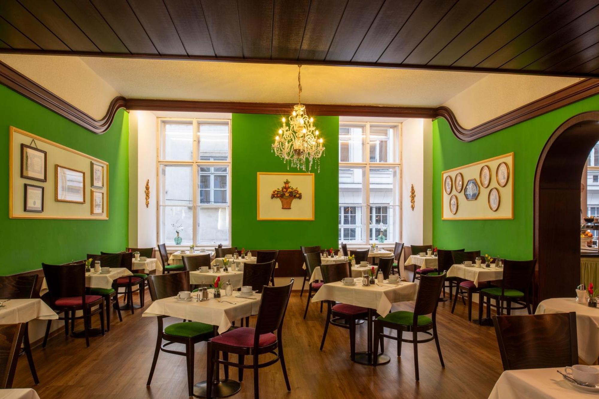 Hotel Pertschy Palais